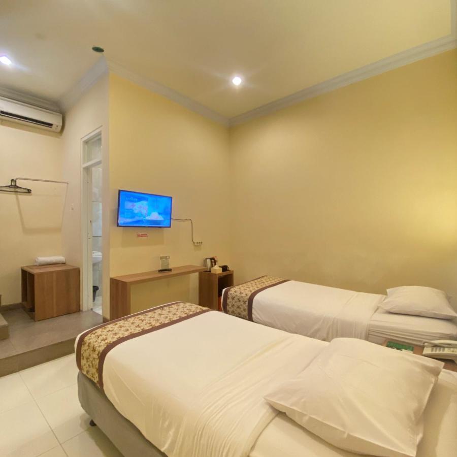 Riverstone Hotel & Cottage Batu  Exteriör bild
