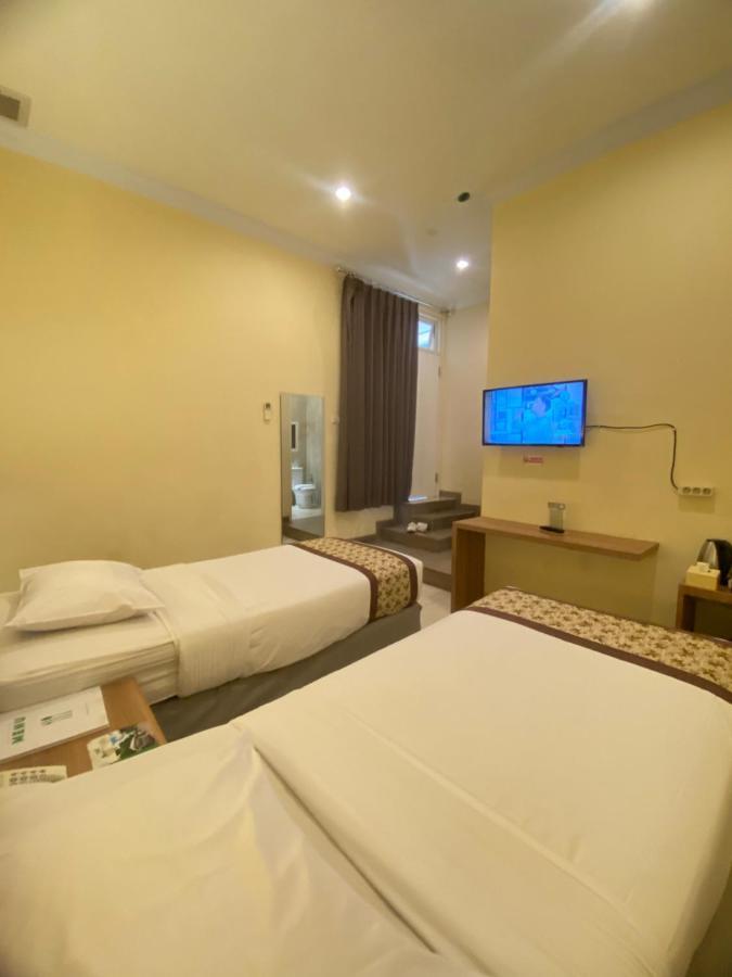 Riverstone Hotel & Cottage Batu  Exteriör bild