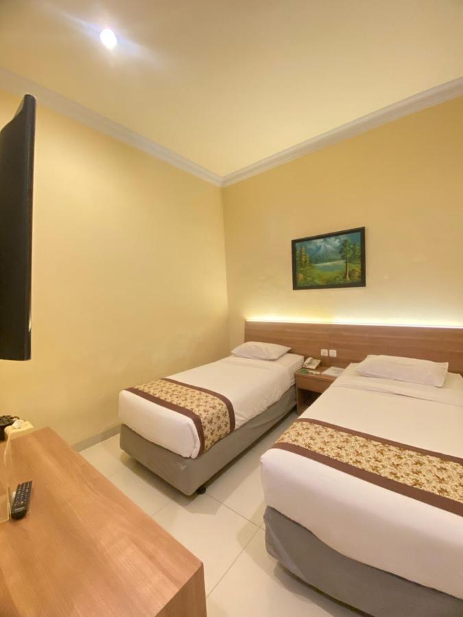 Riverstone Hotel & Cottage Batu  Exteriör bild